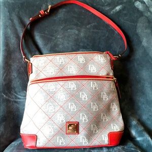 Maxi Quilt Shoulder Bag